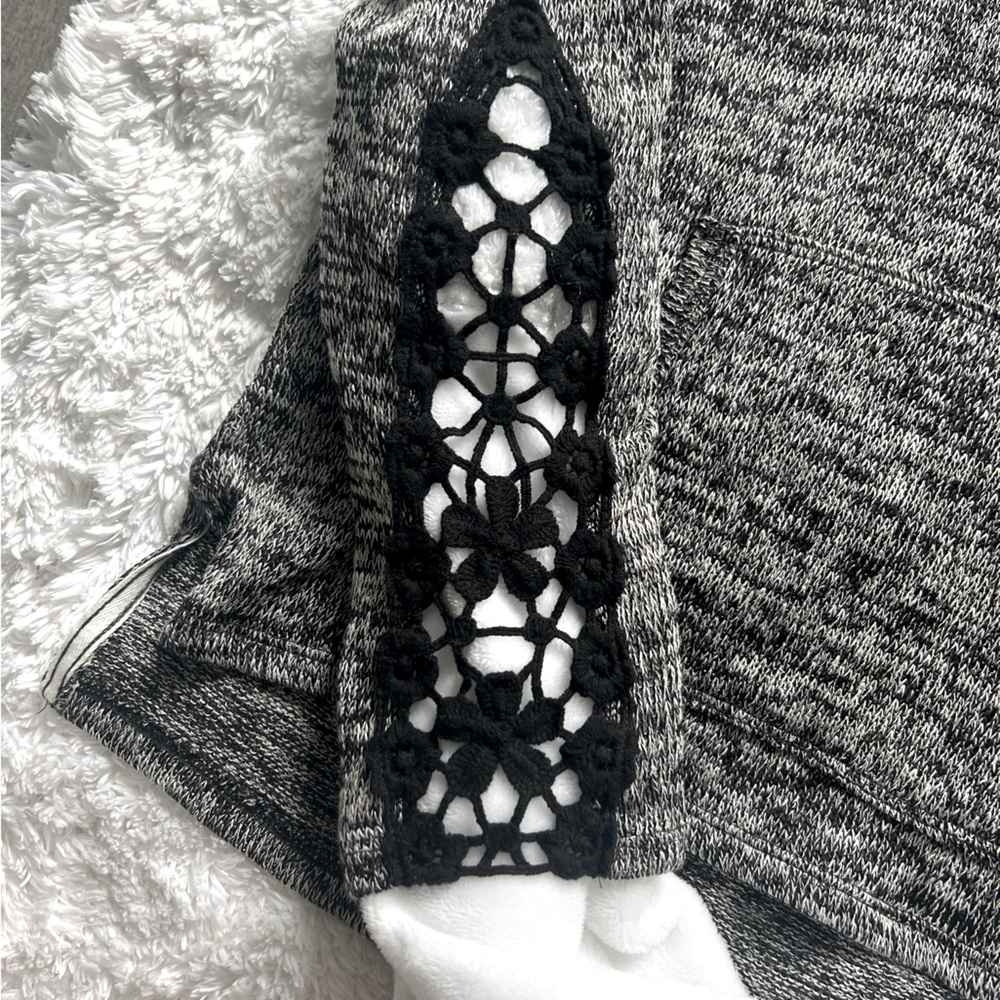 Aeropostale Black and White Cowl Neck Sweater Hoodie. Airy w beautiful accent - Picture 3 of 15